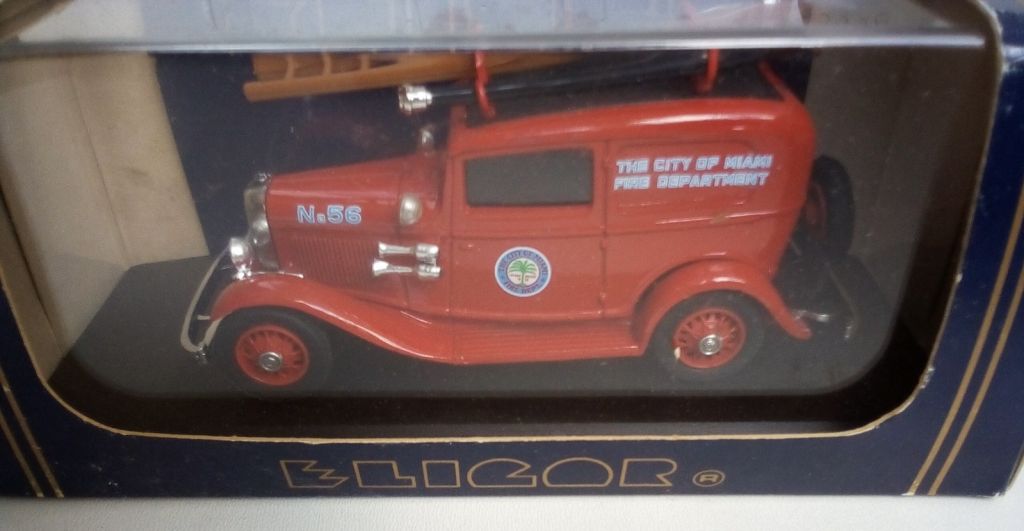 1/43 ELIGOR Ford V8 1932 Pompiers De Miami - фото фото фото 0