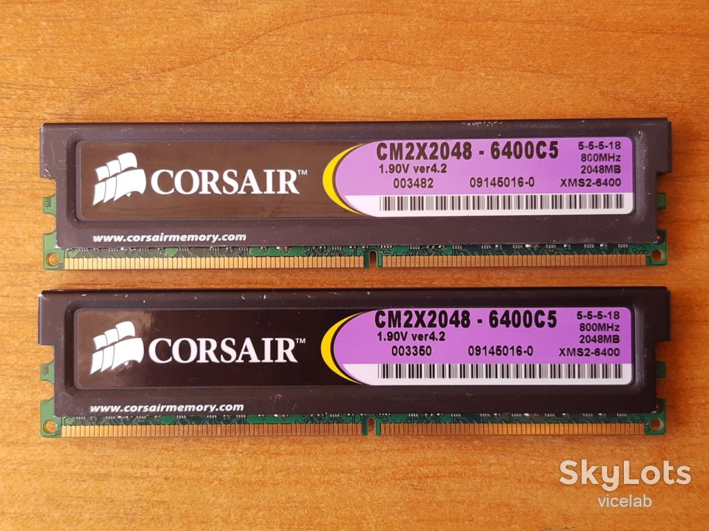 Оперативна пам'ять DDR2 Corsair XMS2 2*2GB - фото фото фото 2