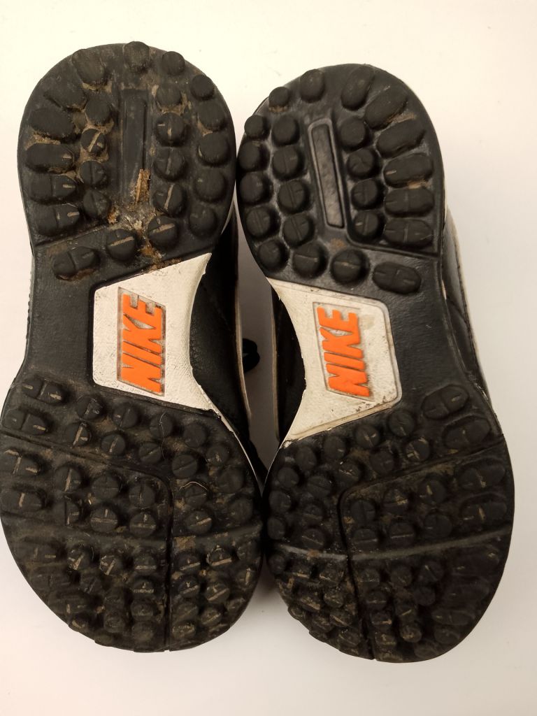 Дитячі кросівки Nike Індонезія устілка 16.5 см | Стильні бігові кросівочки Найк  ( б/у) - фото фото фото 5