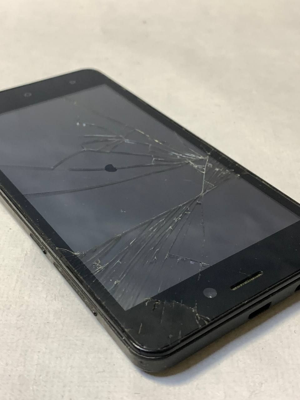 Prestigio MultiPhone Muze A5 5502 Duo - фото фото фото 3