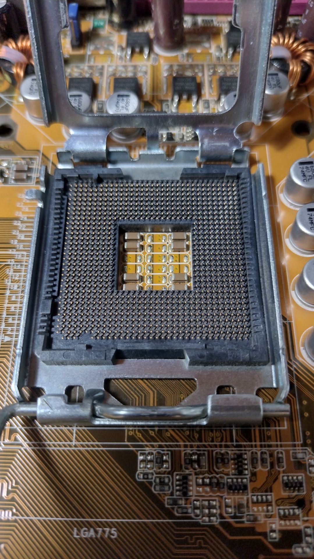 Материнська плата Asus P5B  (s775, P965, PCI-Ex16)  (нет сети)УЦЕНКА-ЧИТАТЬ) - фото фото фото 1