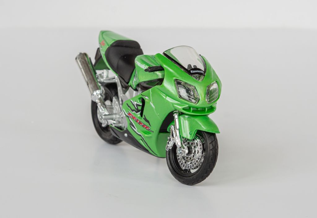 1:18 Kawasaki Ninja ZX-12R, Maisto - фото фото фото 3