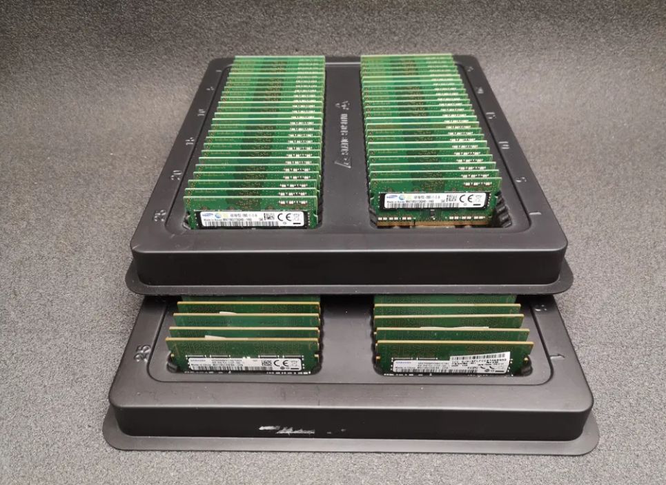 Оперативна пам'ять so-Dimm DDR3L 4Gb / PC3L 4Gb 1600MHz для ноутбука - фото фото фото 0