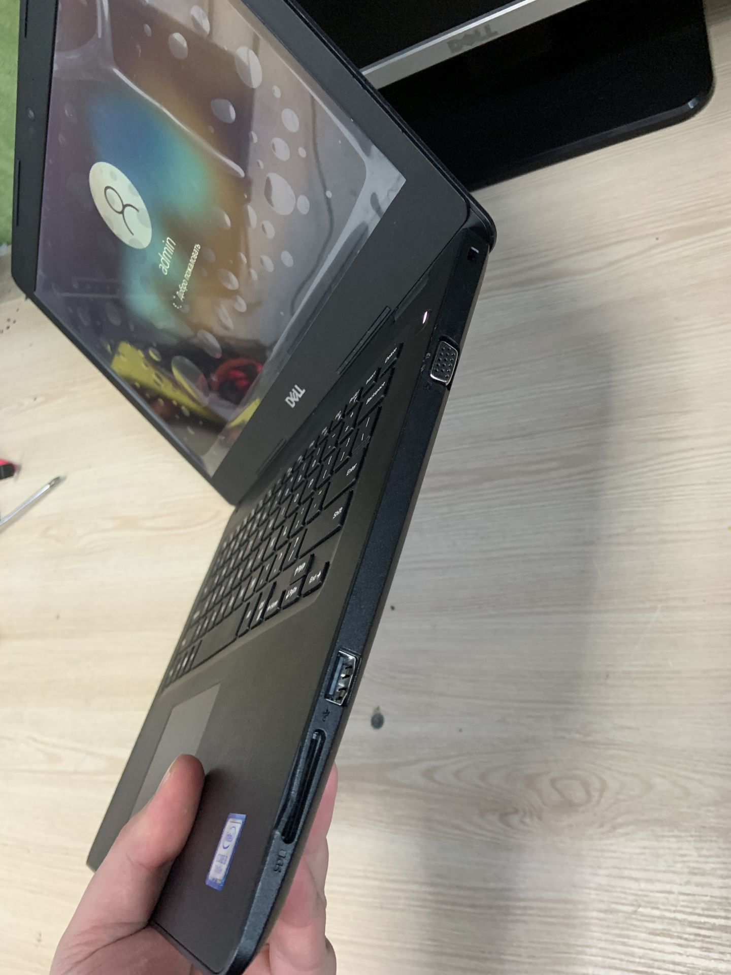 Ноутбук Dell Latitude 3490  IPS/i3-7130u/8GB/120SSD/Intel HD - фото фото фото 2