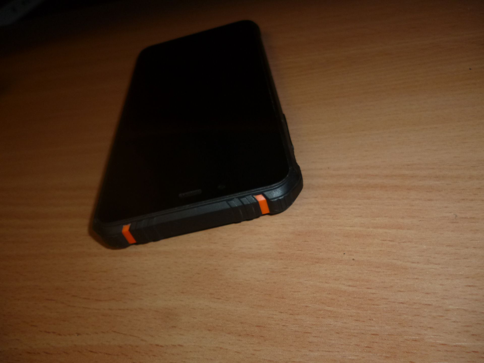мобильный телефон  android 8  ZOJI Z33 orange IP68 смартфон - фото фото фото 4