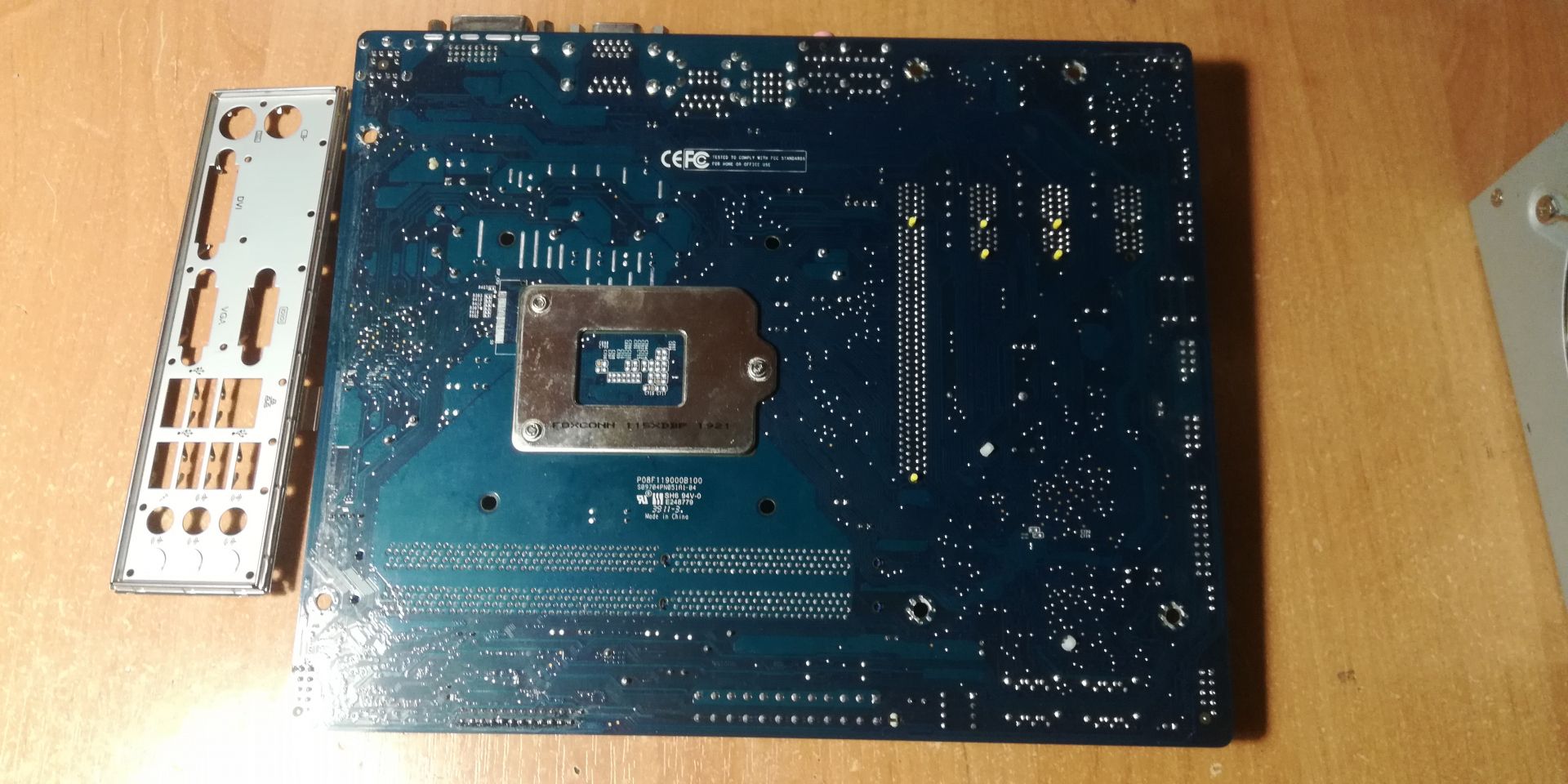 Foxconn H61MXV    (Socket 1155 Intel H61) OEM - фото фото фото 2