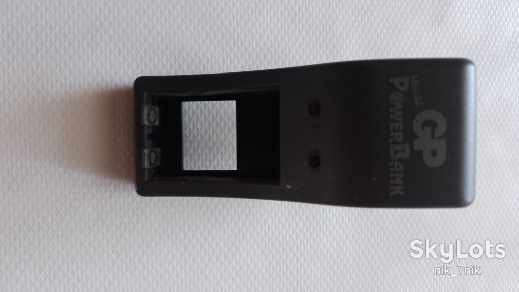Зарядний пристрій GP PowerBank GPPB28GS для АА акумуляторів. - фото фото фото 4