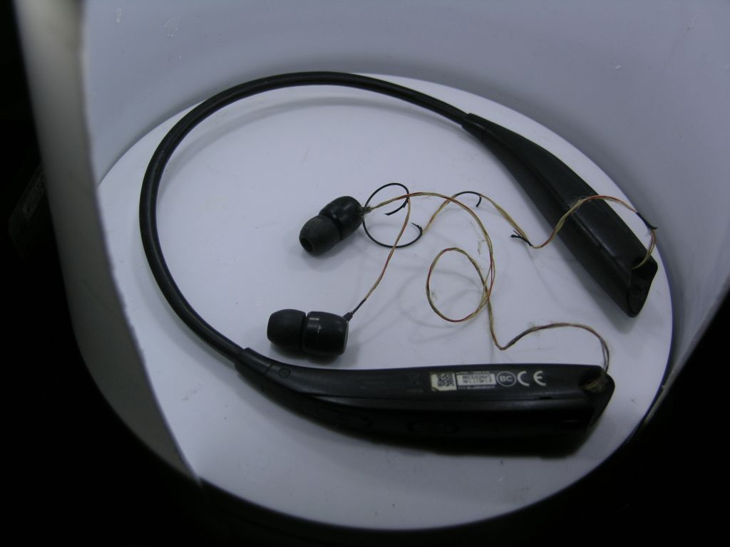 bluetooth стерео гарнитура lg Tone HBS-830 з США - фото фото фото 6