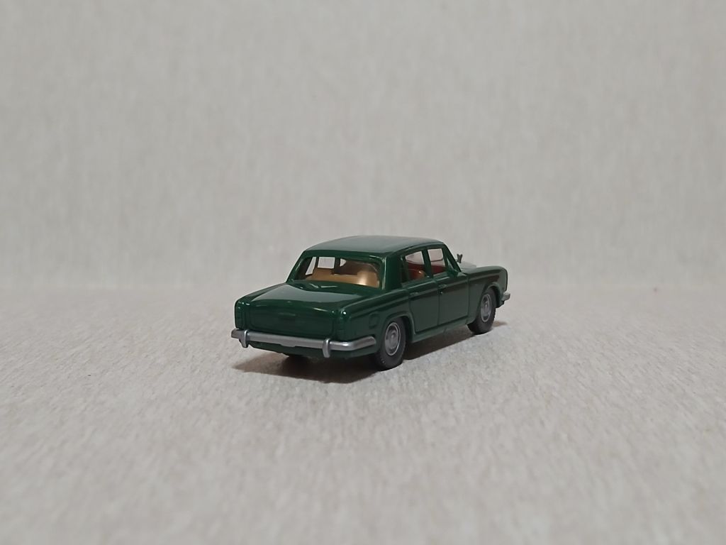 Автомобіль Rolls-Royce Silver Shadow. WIKING 1:87 H0  (11830.10/3+) . - фото фото фото 1