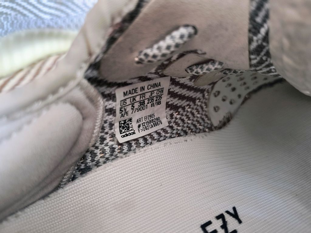 Кросівки Adidas Yeezy Boost 350 V2 - фото фото фото 5