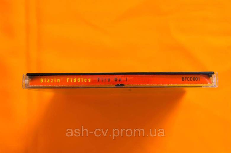Музичний диск CD. BLAZIN FIDDLES - Fire On - фото фото фото 1