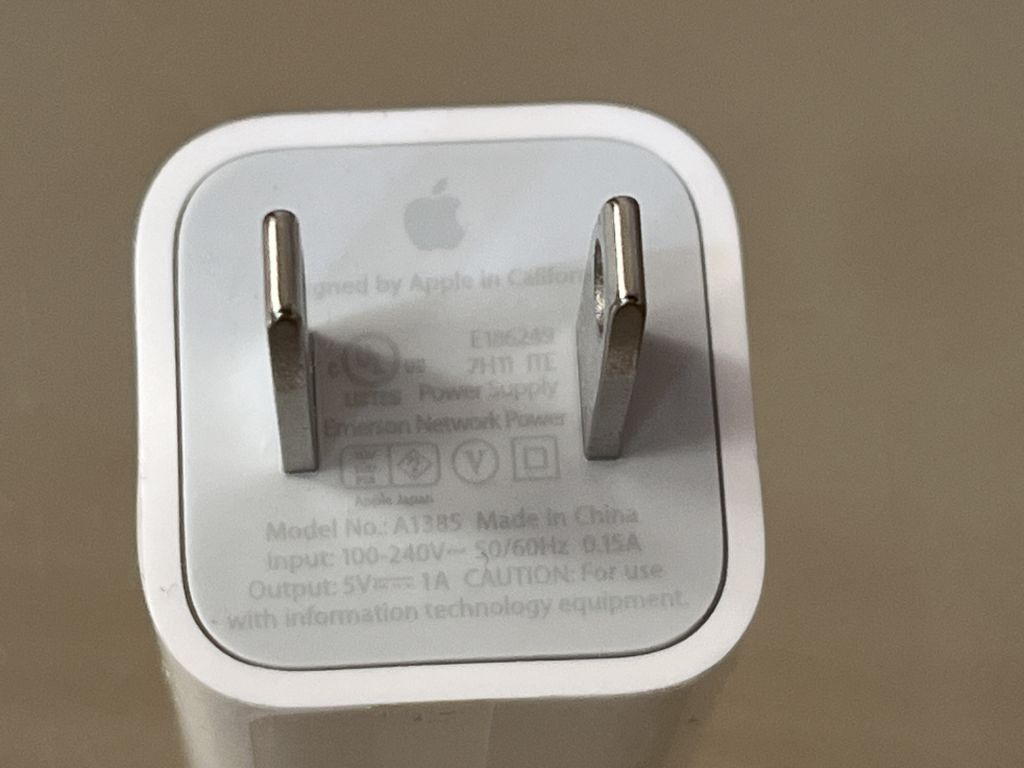 Оригинальные блоки зарядки Apple 5W USB Power Adapter     (модель A1385) - фото фото фото 2
