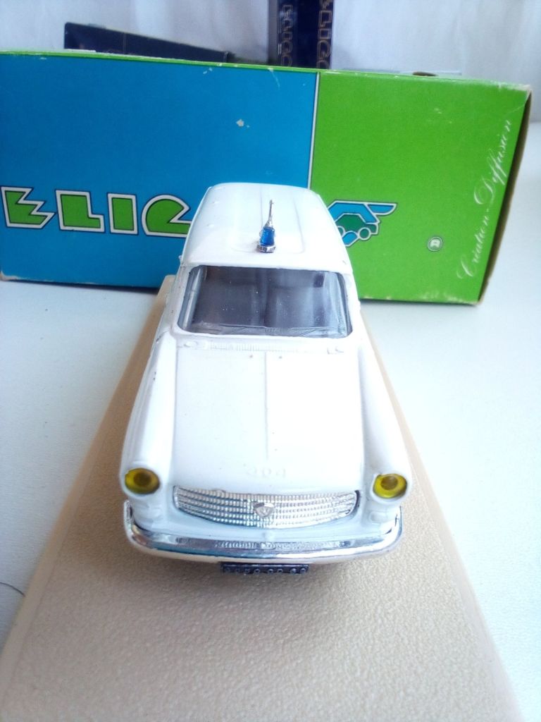 PEUGEOT 404 MUNICIPALE AMBULANCE 1964 by Eligor 1:43 - фото фото фото 4
