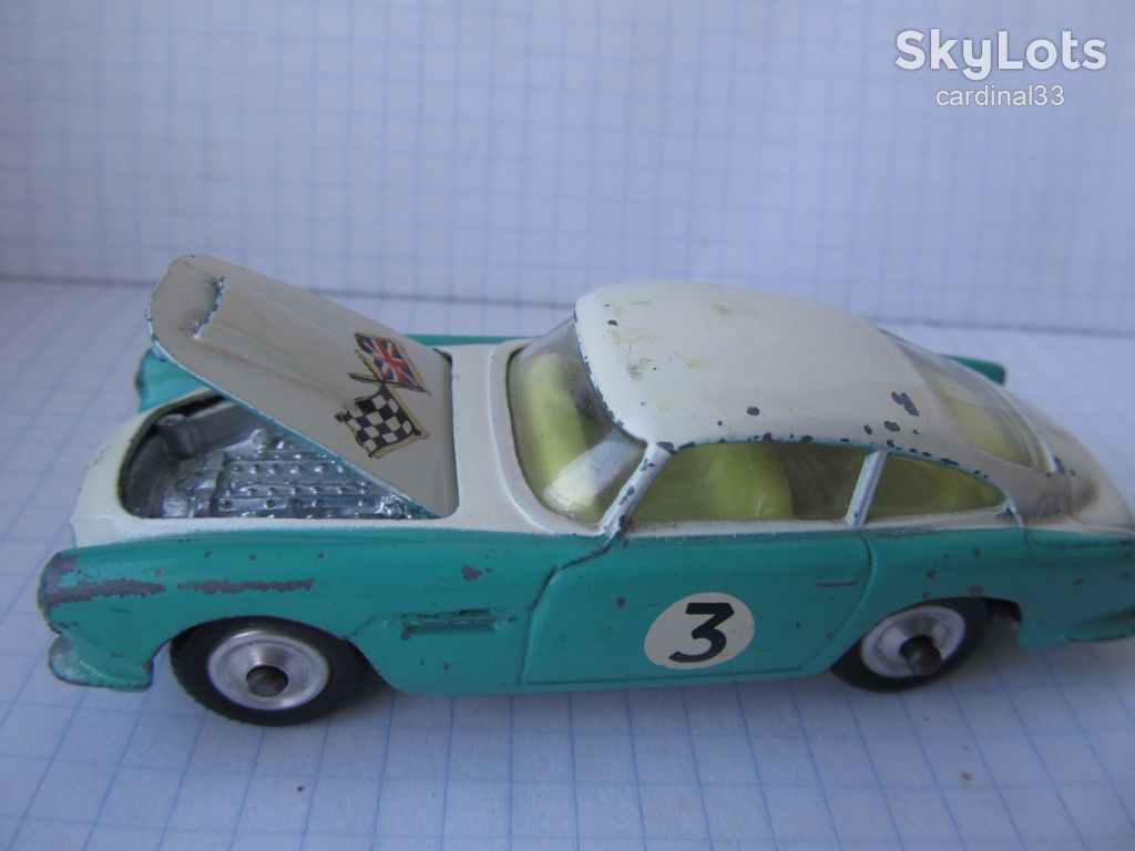 Corgi toys. Aston Martin D. B. 4. - фото фото фото 2