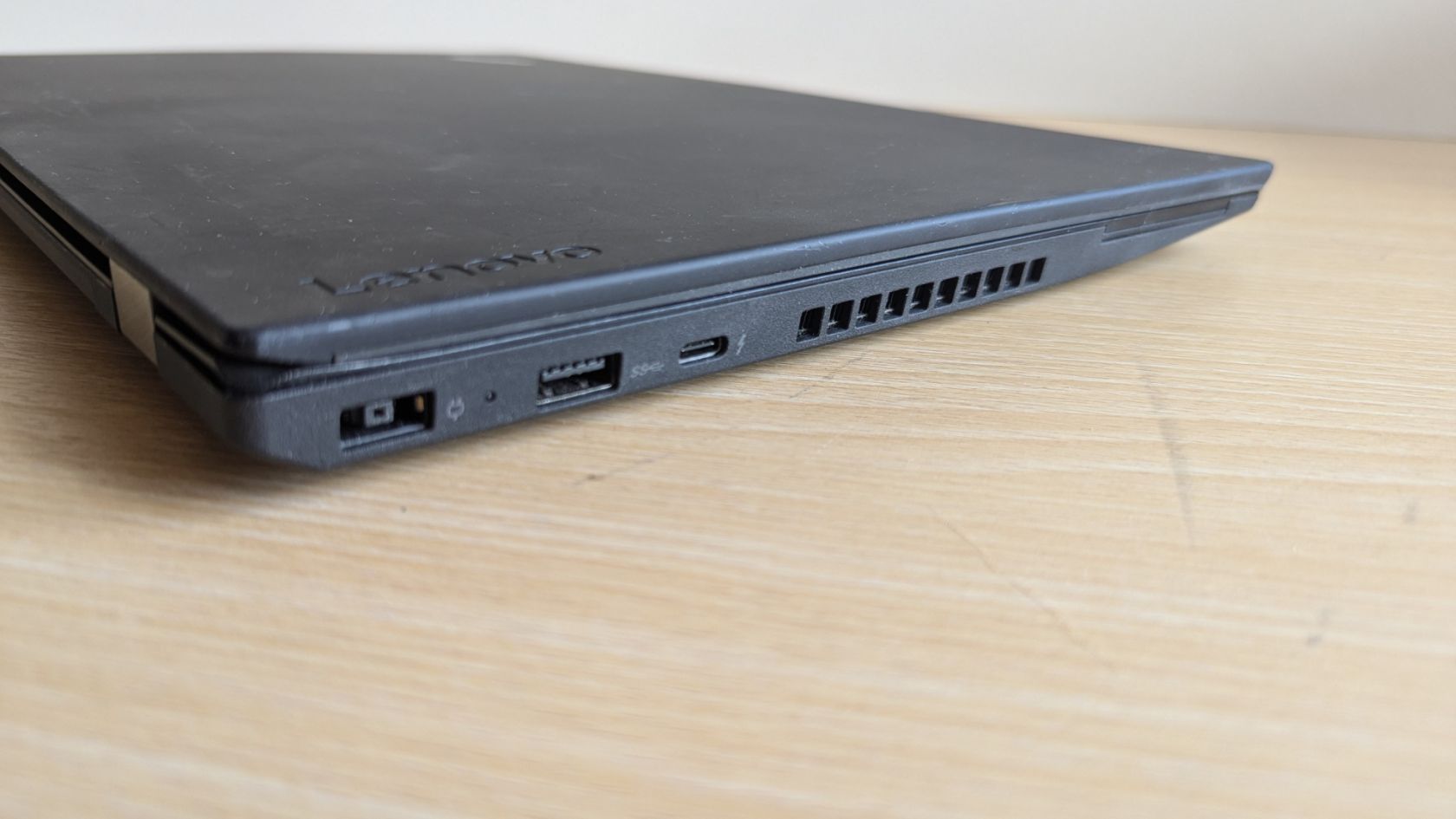 Ноутбук Lenovo ThinkPad T570 20H9004FUS sn: R90P7W0K - фото фото фото 3
