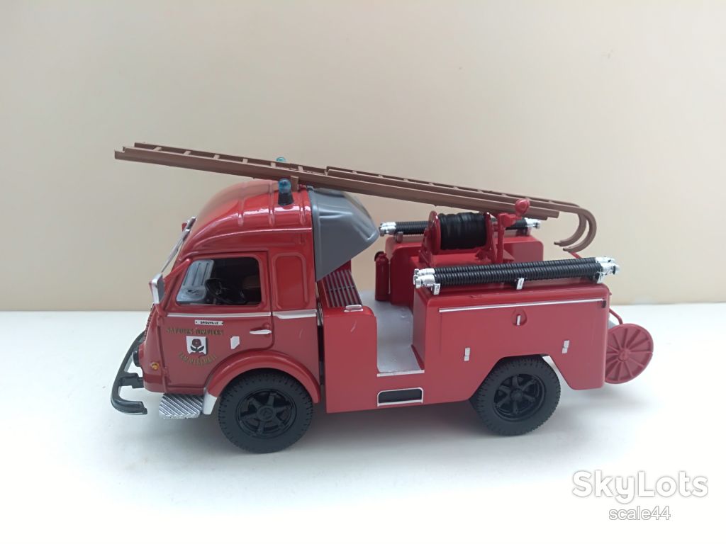 Renault Galion Pompiers.Norev.1/43 - фото фото фото 1