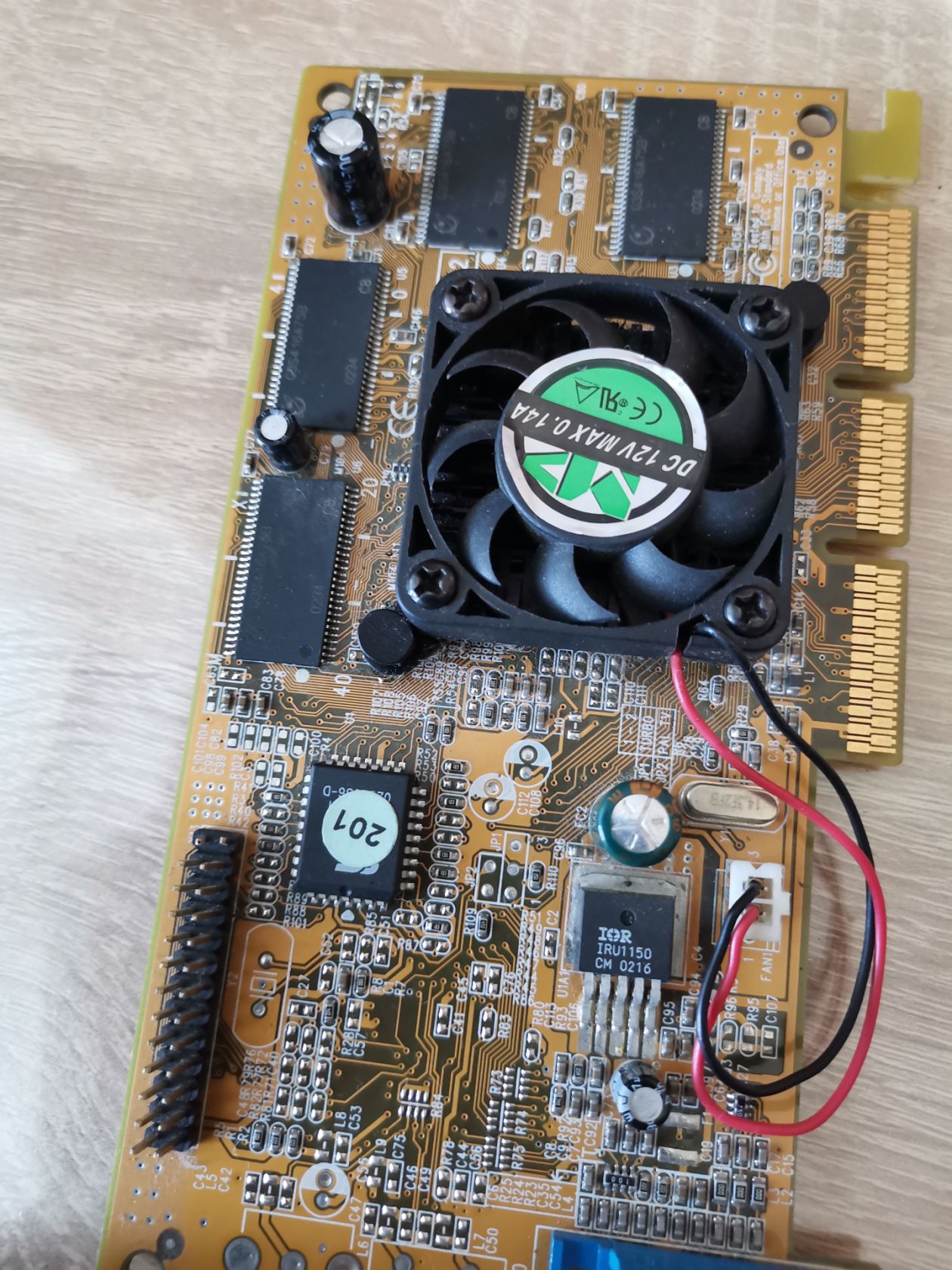 Видеокарта NVIDIA GeForce2 MX200 AGP 32mb - фото фото фото 6