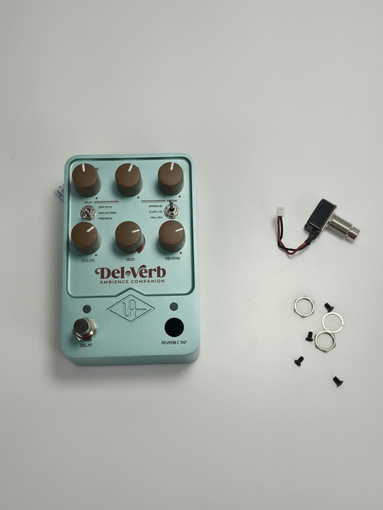 Педаль ефектів Universal Audio UAFX Del-Verb Ambience Companion Delay/Reverb - фото фото фото 2