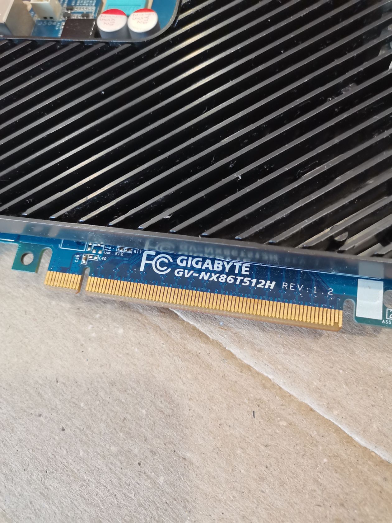 Видеокарта Gigabyte GV-NX86T512H 512mb GDDR2  PCI Express x16 - фото фото фото 3