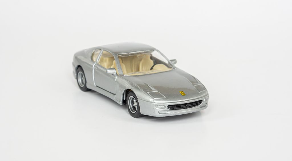 1:39 Ferrari 456 GT 1992-98 silver, Maisto Shell Collezione - фото фото фото 6