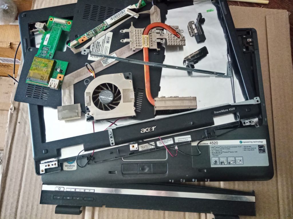 Разборка ноутбука Acer TravelMate 4520 - фото фото фото 2