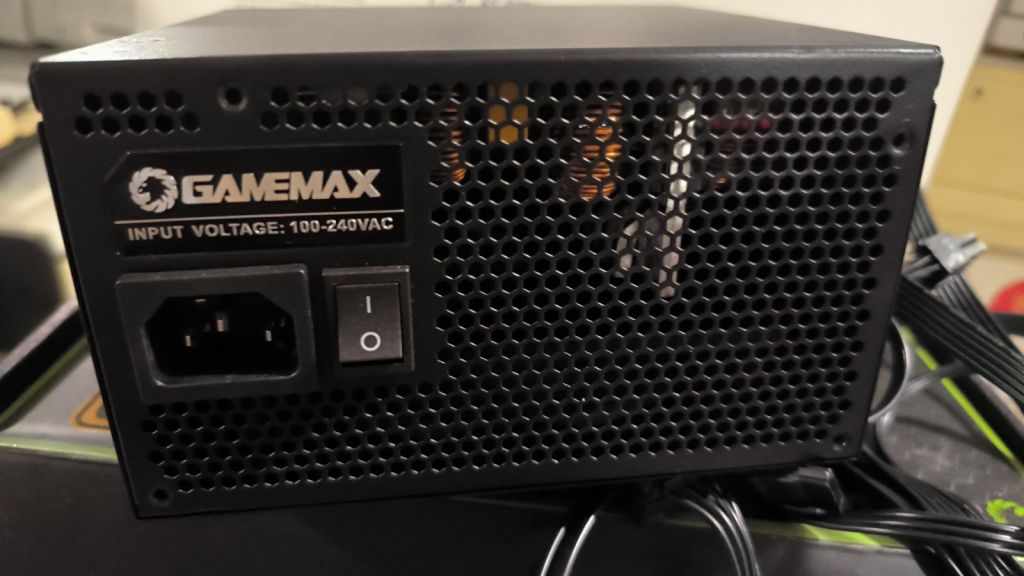 Блок живлення GAMEMAX GX-750 750W - фото фото фото 2