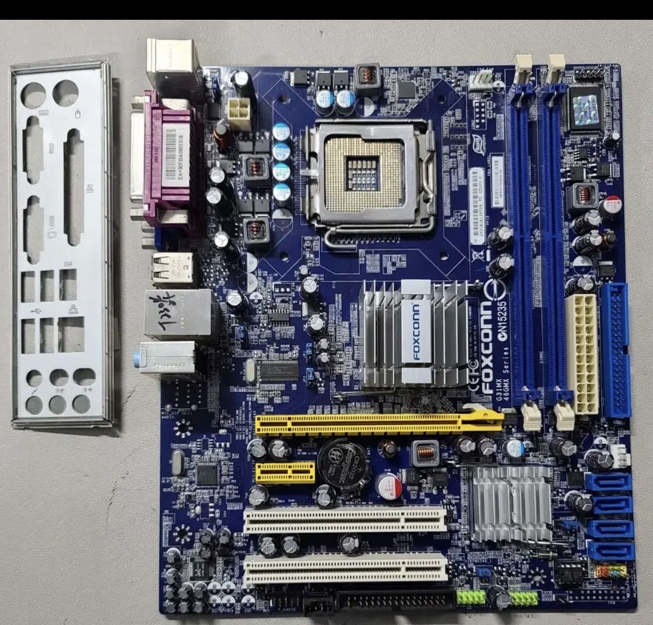 Материнська плата Foxconn G31MX-K      (s775, G31, PCIex16) - робоча - фото фото фото 0