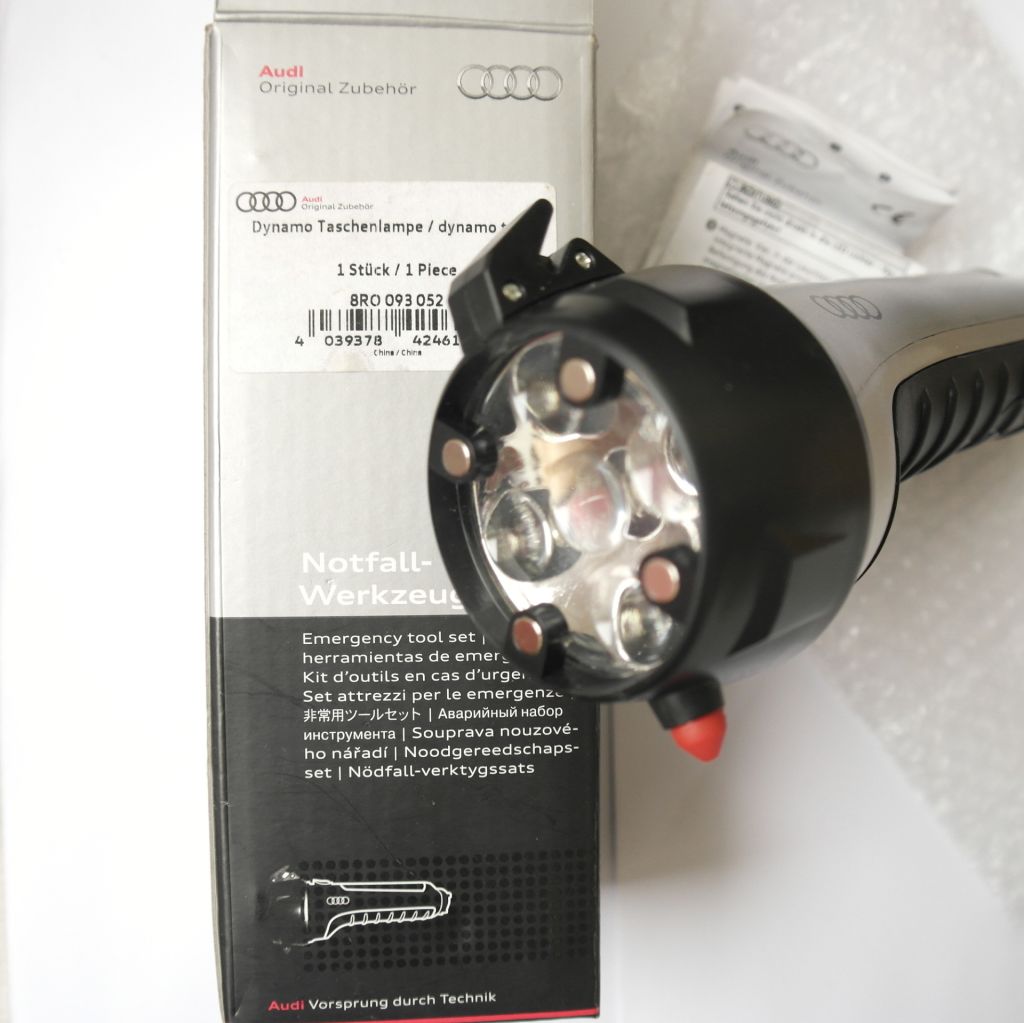 Аварійний ліхтарик Audi Dynamo-taschenlampe - фото фото фото 3