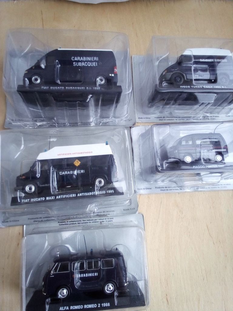 Carabinieri моделі 1:43 Iveco Fiat Land Rover Alfa Romeo - фото фото фото 8