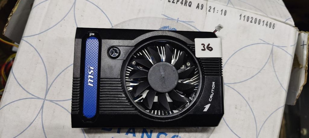 Система охлаждения для видеокарты MSI  (радиатор+куллер) 8.8*7.8 см № 23101036 - фото фото фото 0