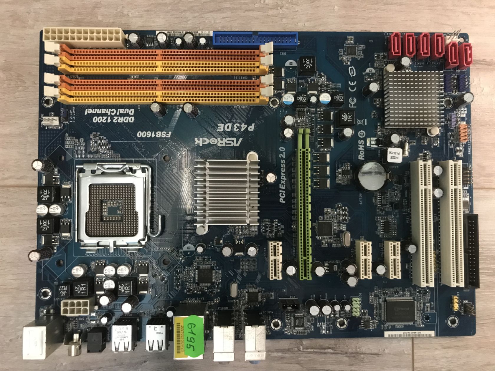 Материнская плата ASRock P43DE + Xeon E5462  (Q9550) - фото фото фото 3