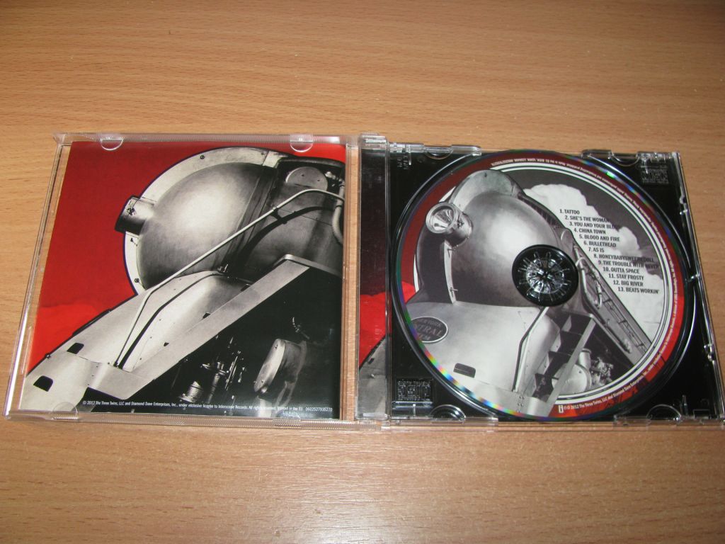 VAN HALEN - A Different Kind Of Truth  (2012 Interscope 1st press) - фото фото фото 1
