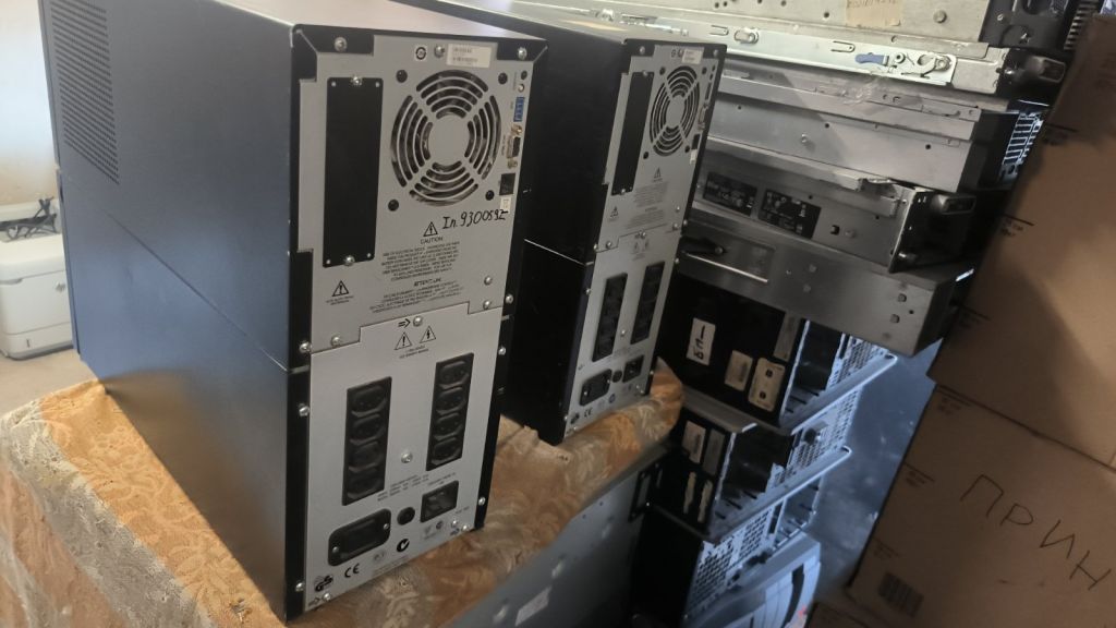 Бесперебійник ДБЖ APC Smart-UPS 2200 SUA2200I - фото фото фото 4