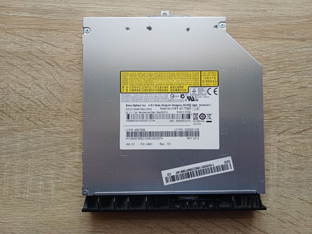DVD ноутбука Lenovo IdeaPad Y570 - фото фото фото 0