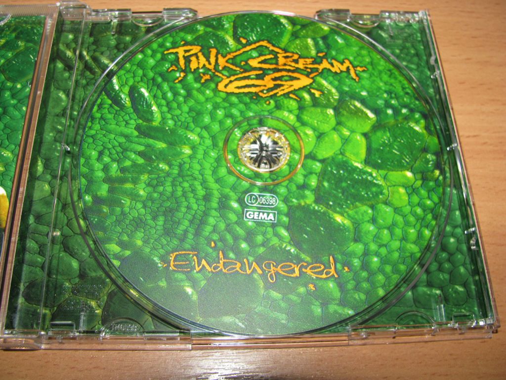 PINK CREAM 69 - Endangered  (2001 Massacre 1st press) - фото фото фото 2