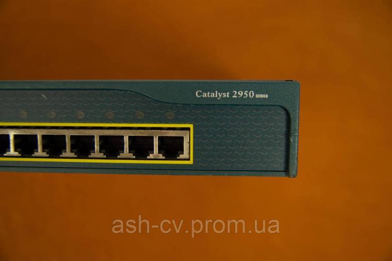 Комутатор Cisco Catalyst 2950 (WS-C2950-24) - фото фото фото 3