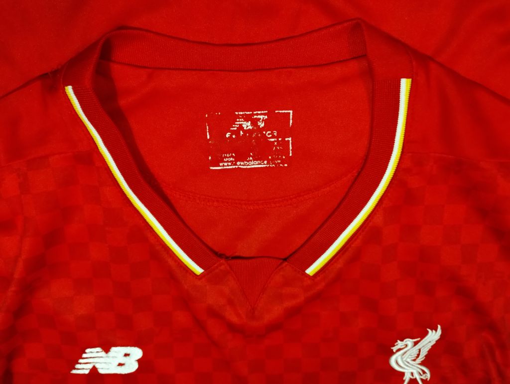 Футболка Liverpool FC р-р. S-М - фото фото фото 8