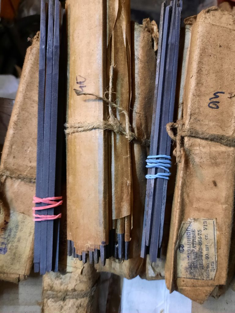 Напильник,надфиль квадратный 3х3ммДлина 160-180мм.Рабочая часть 110-120мм.Ссср - фото фото фото 0