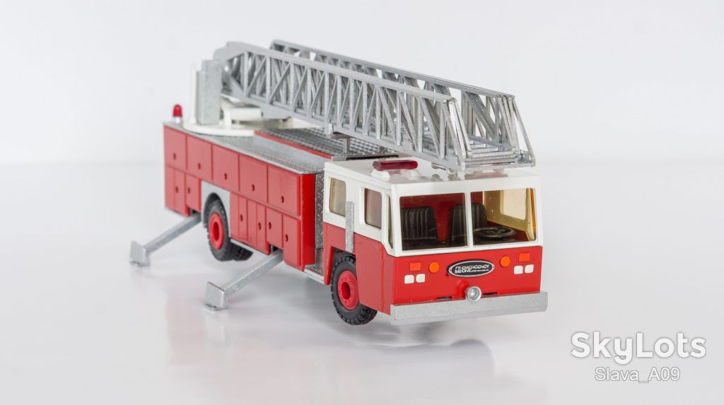 1:50 Mack Emergency One MC-Series 1972-1990, Conrad 5503 W.Germany - фото фото фото 5