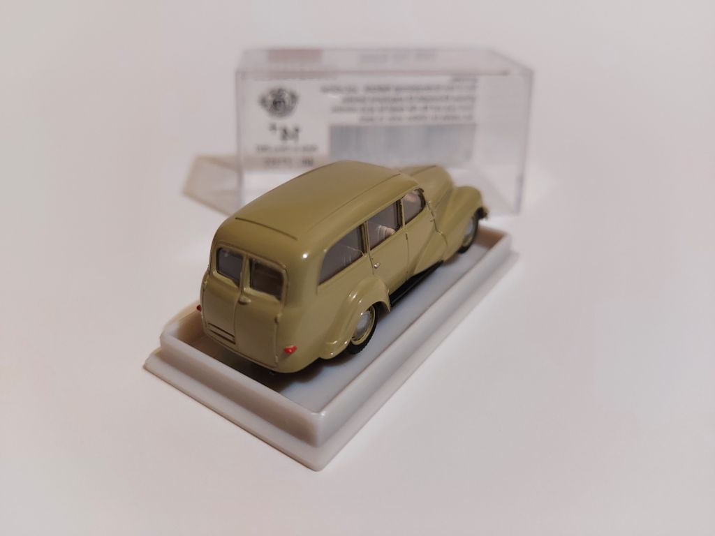 Brekina 1:87 EMW 340 Kombi, olive - фото фото фото 3