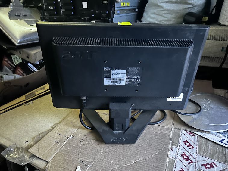 Широкоформатный ЖК-монитор 16 дюймов Acer X163W Ab № 252801109 - фото фото фото 2