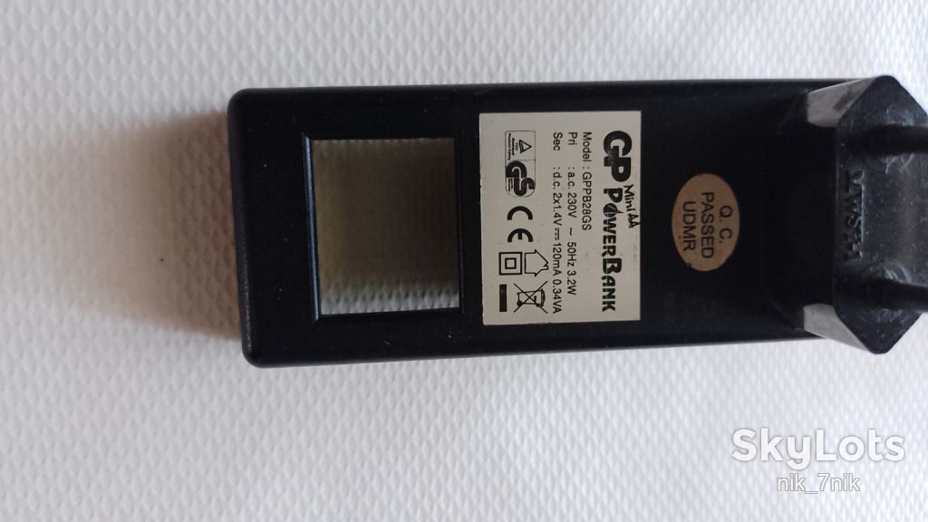 Зарядний пристрій GP PowerBank GPPB28GS для АА акумуляторів. - фото фото фото 2
