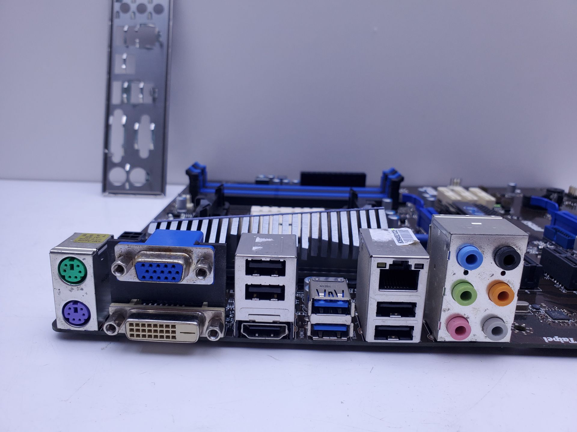 Материнська плата sFM1 MSI A75A-G55  (Soket FM1,DDR3,бу) - фото фото фото 2