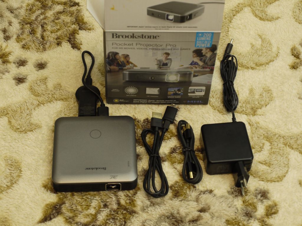 LED DLP HDMI миниатюрный проектор Brookstone	PRO 907977 - фото фото фото 4