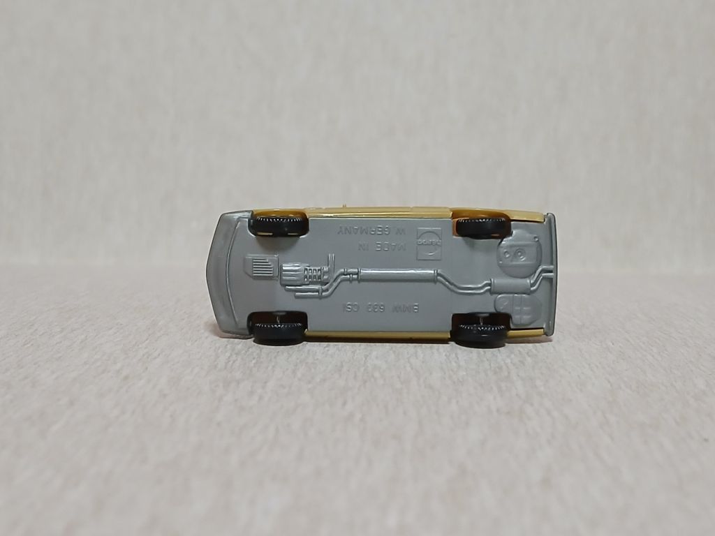 Автомобіль BMW 633 CSI. HERPA 1:87 H0  (11717.20/3+) . - фото фото фото 4