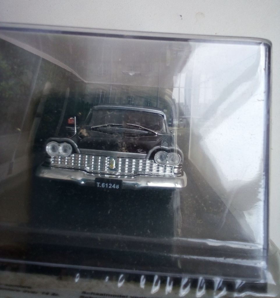 Plymouth Savoy 1:43 James Bond Collection - фото фото фото 3