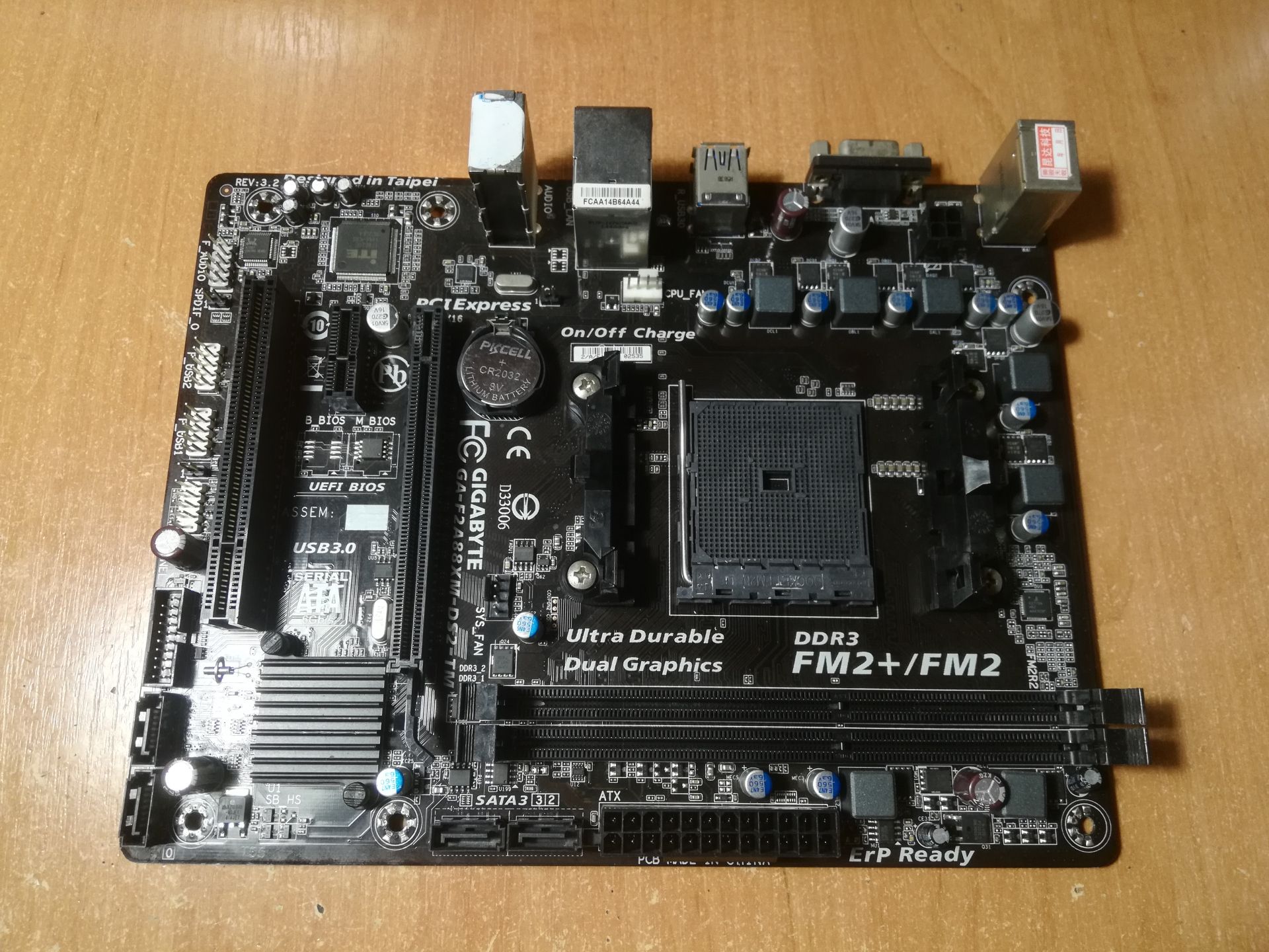 Материнская плата Gigabyte GA-F2A88XM-DS2-TM  (sFM2/FM2+, AMD A88x, PCI-Ex16) - фото фото фото 0