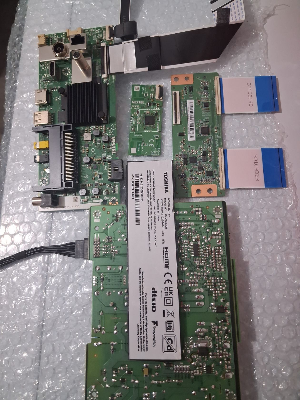 Toshiba 43LV2E63DB Бж та материнка телевізора - фото фото фото 3