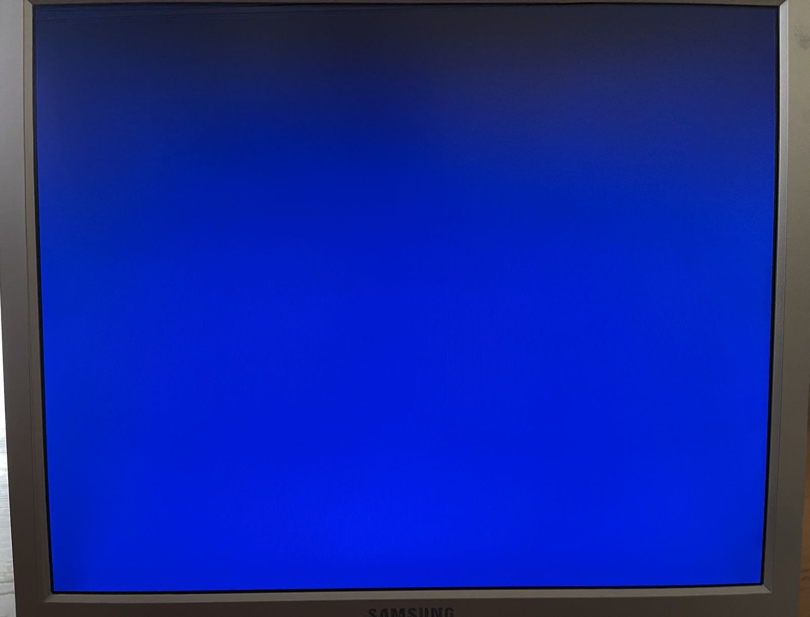 Монітор 19" Samsung 913BM Plus LS19PLMTSQ Сріблястий - фото фото фото 7