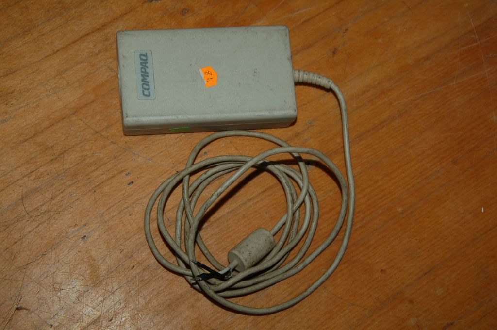 Блок живлення Compaq 18V 1.9А 34W!    (81)! - фото фото фото 0